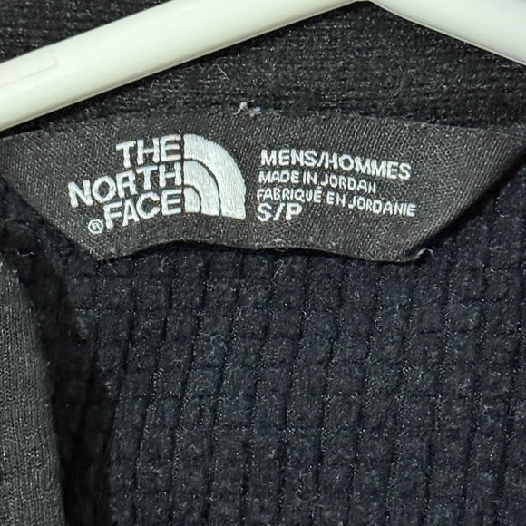 The North Face Black Half-Zip Pullover - Picture 3 of 6